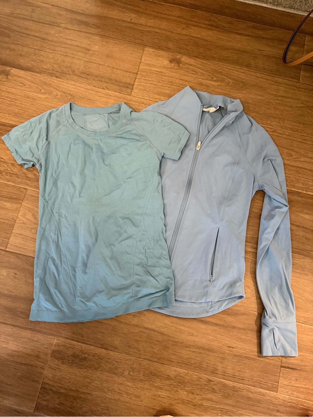 Athleta Salutation Jacket and Momentum Top